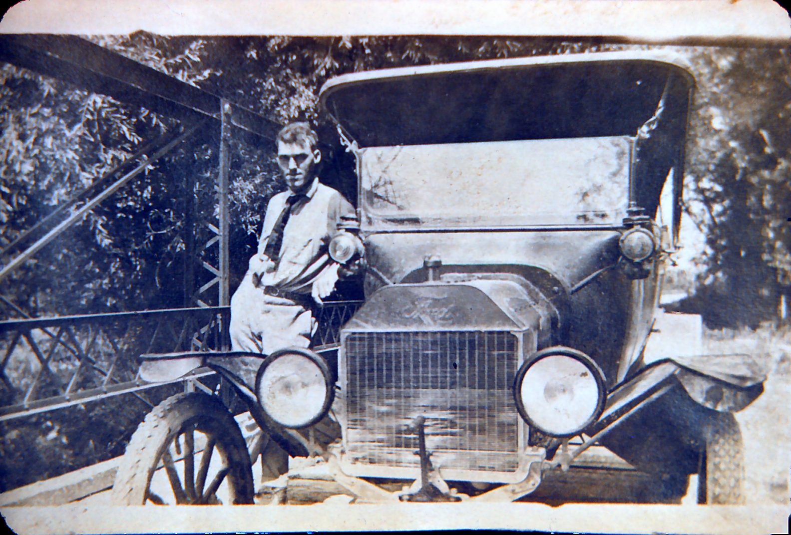 Everett 'Scratch' Hester